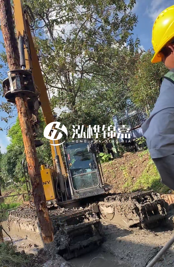 景德鎮(zhèn)河道清淤專業(yè)施工-狹窄河道挖機(jī)清理河道的方法？