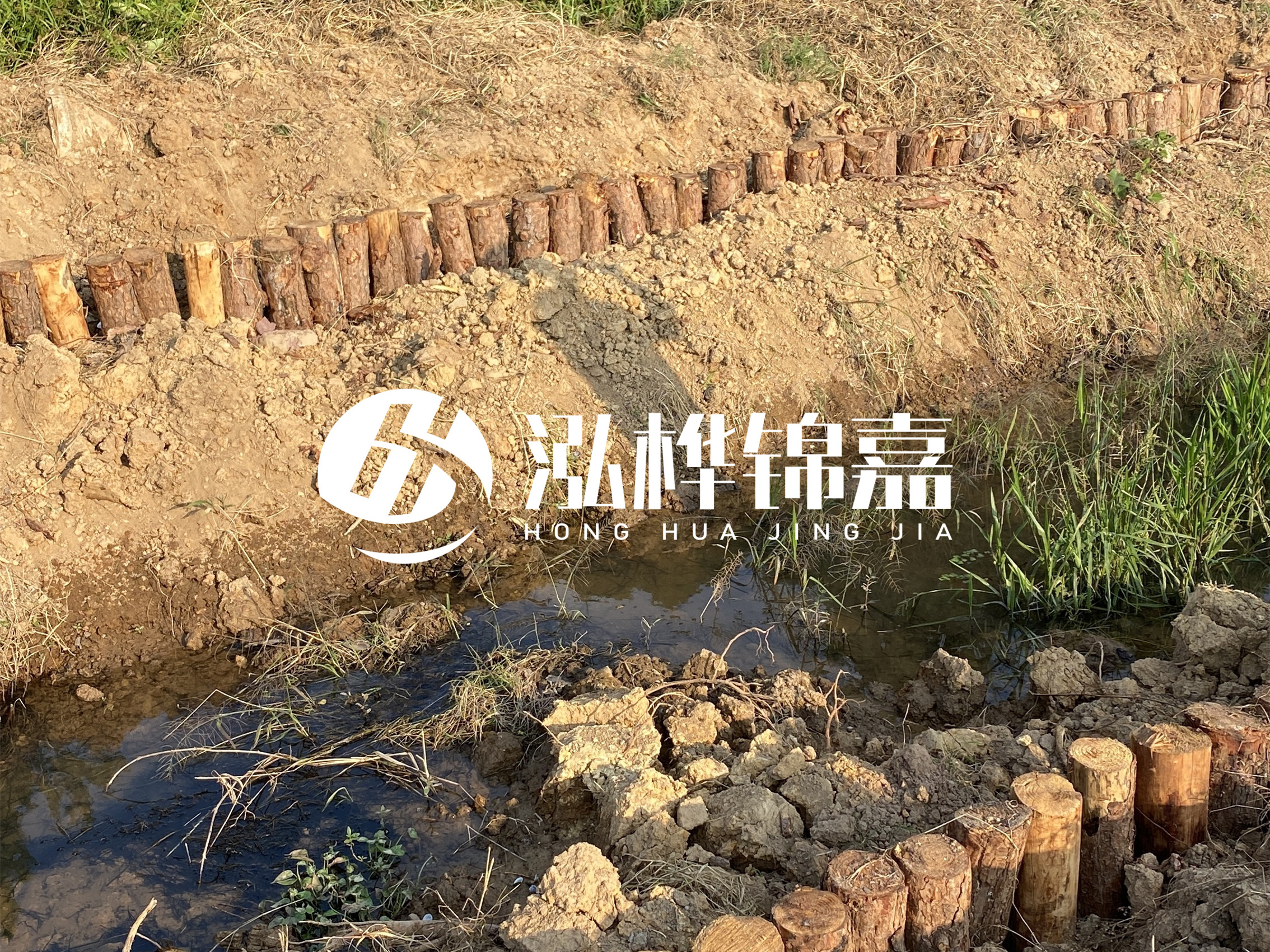 防汛木樁價(jià)格中的施工費(fèi)如何計(jì)算？水下打樁和陸地打樁費(fèi)用差異？