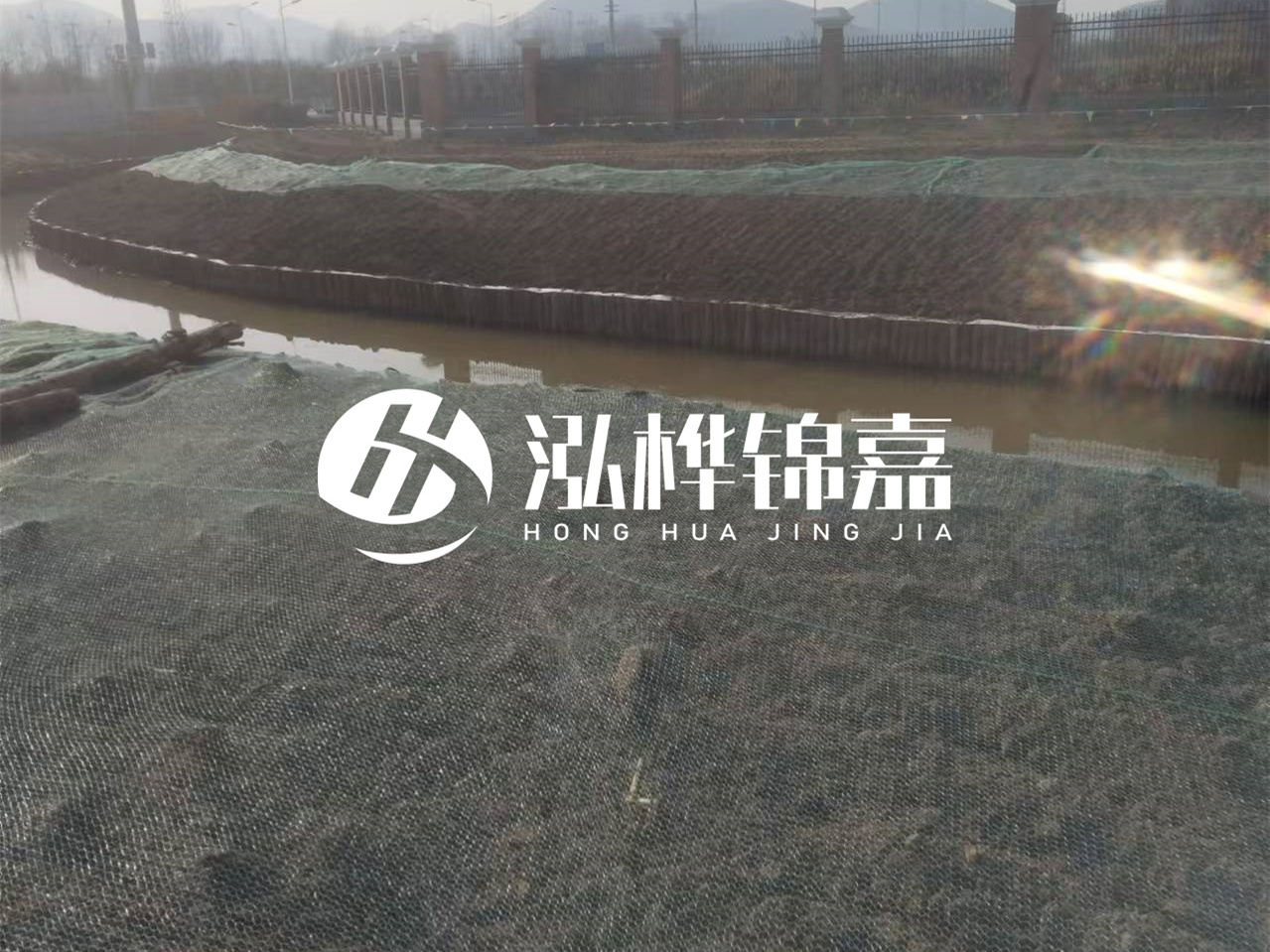 河道木樁打不下去怎么辦？河道打樁木能在水里使用多少年？