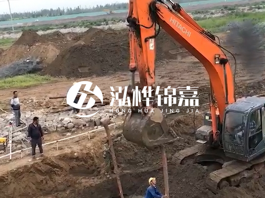 松木樁批發(fā)廠家泓樺錦嘉 - 生態(tài)河道木樁施工需要注意什么？
